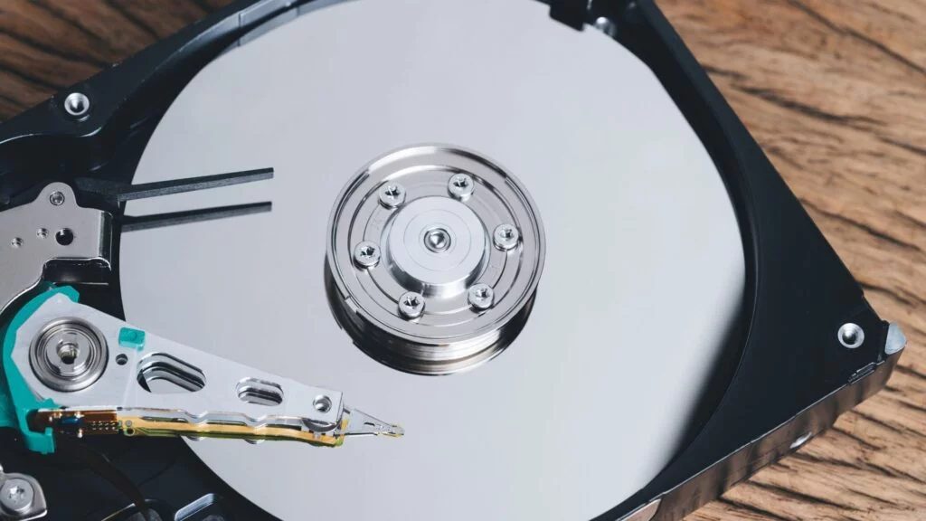 HDD 与 SSD 云服务器托管 HDD 与 SSD 云服务器托管,什么是 HDD?